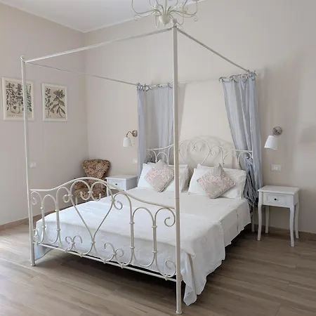 Bed and Breakfast La Lanterna Delle Fate 3*