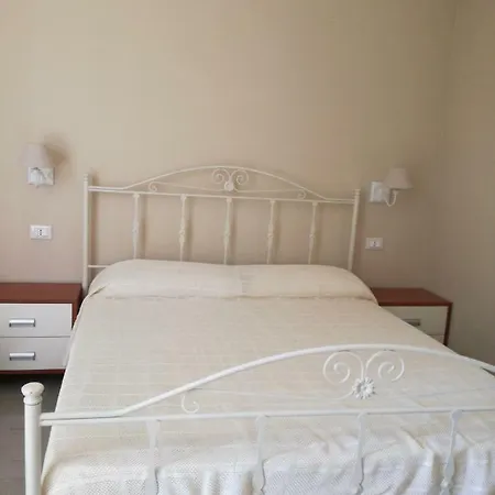 La Lanterna Delle Fate B&B 오트란토