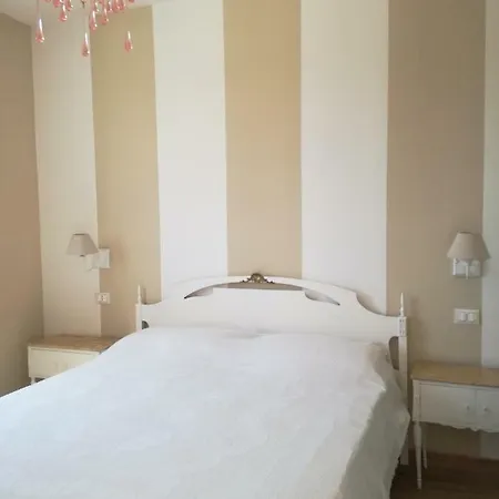 La Lanterna Delle Fate Bed & Breakfast 4*