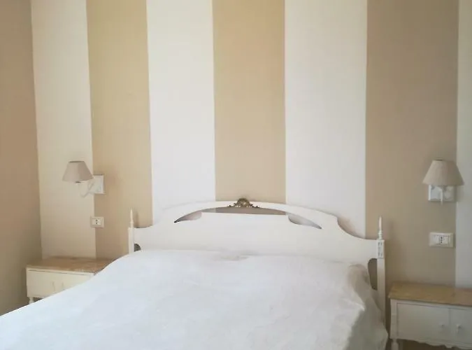 La Lanterna Delle Fate Oda ve Kahvaltı 3*